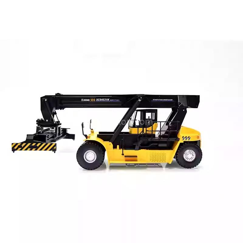 1 35 XCMG XCS4531K Reach Stacker Diecast Model (5)