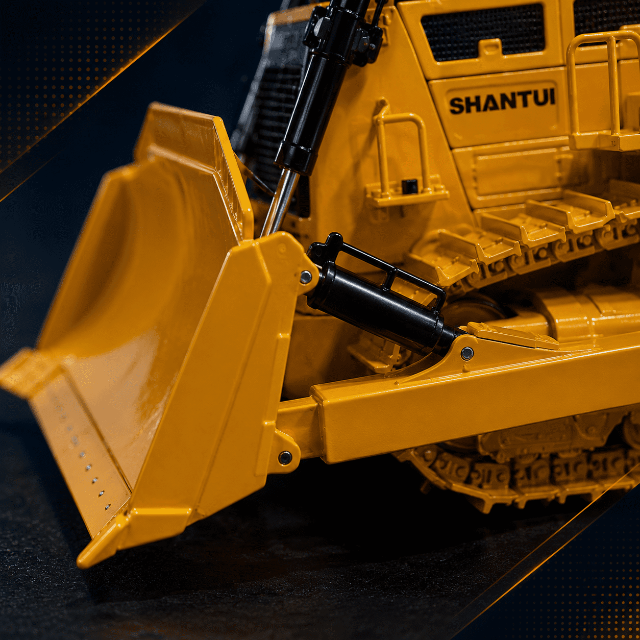 Bulldozer blade and hydraulic rod details
