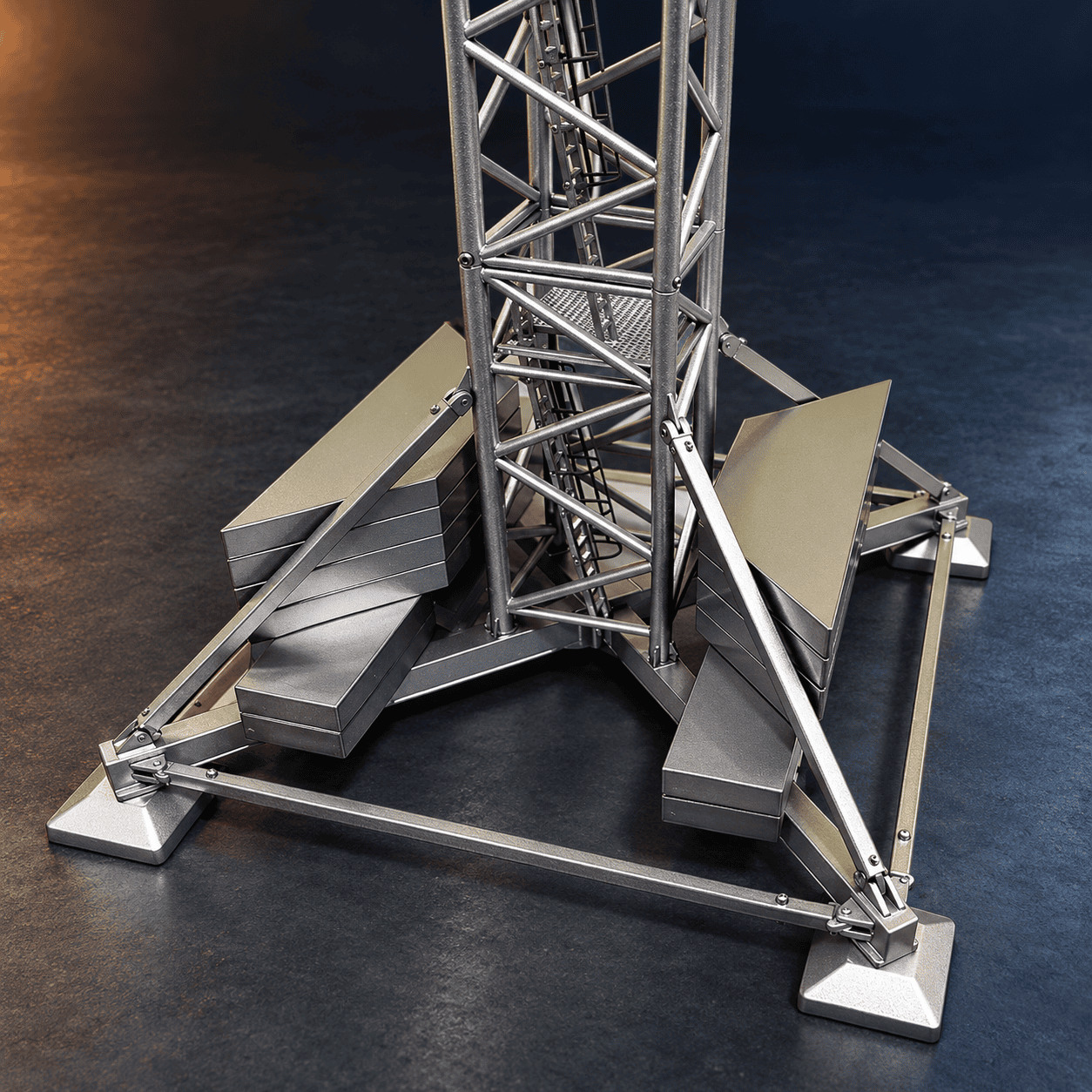 Close view of the counter-jib, tower head and cab on the ZOOMLION model